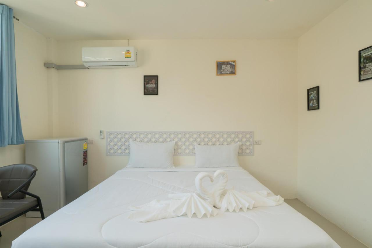 Hangover Inn Phuket Exterior photo