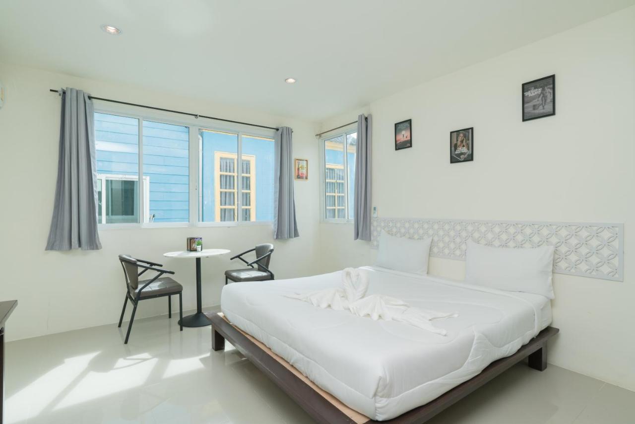 Hangover Inn Phuket Exterior photo