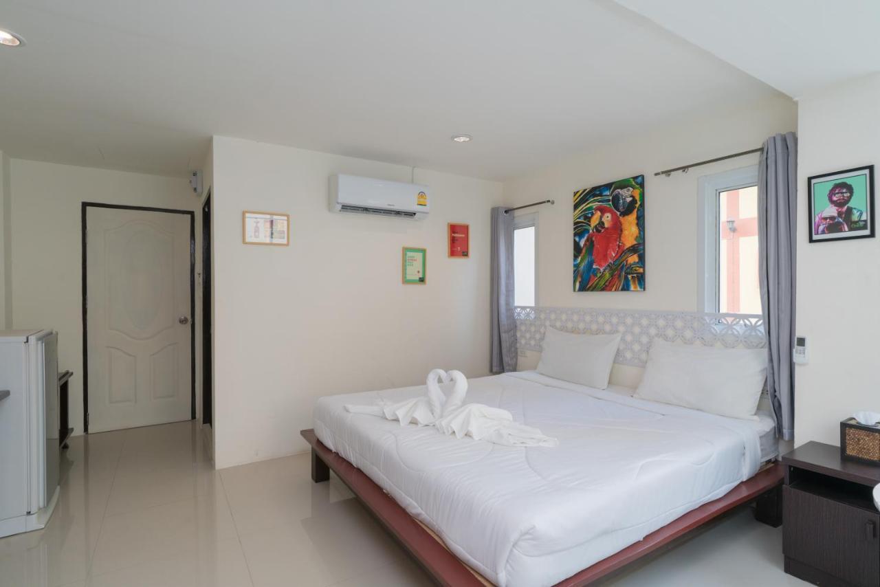 Hangover Inn Phuket Exterior photo